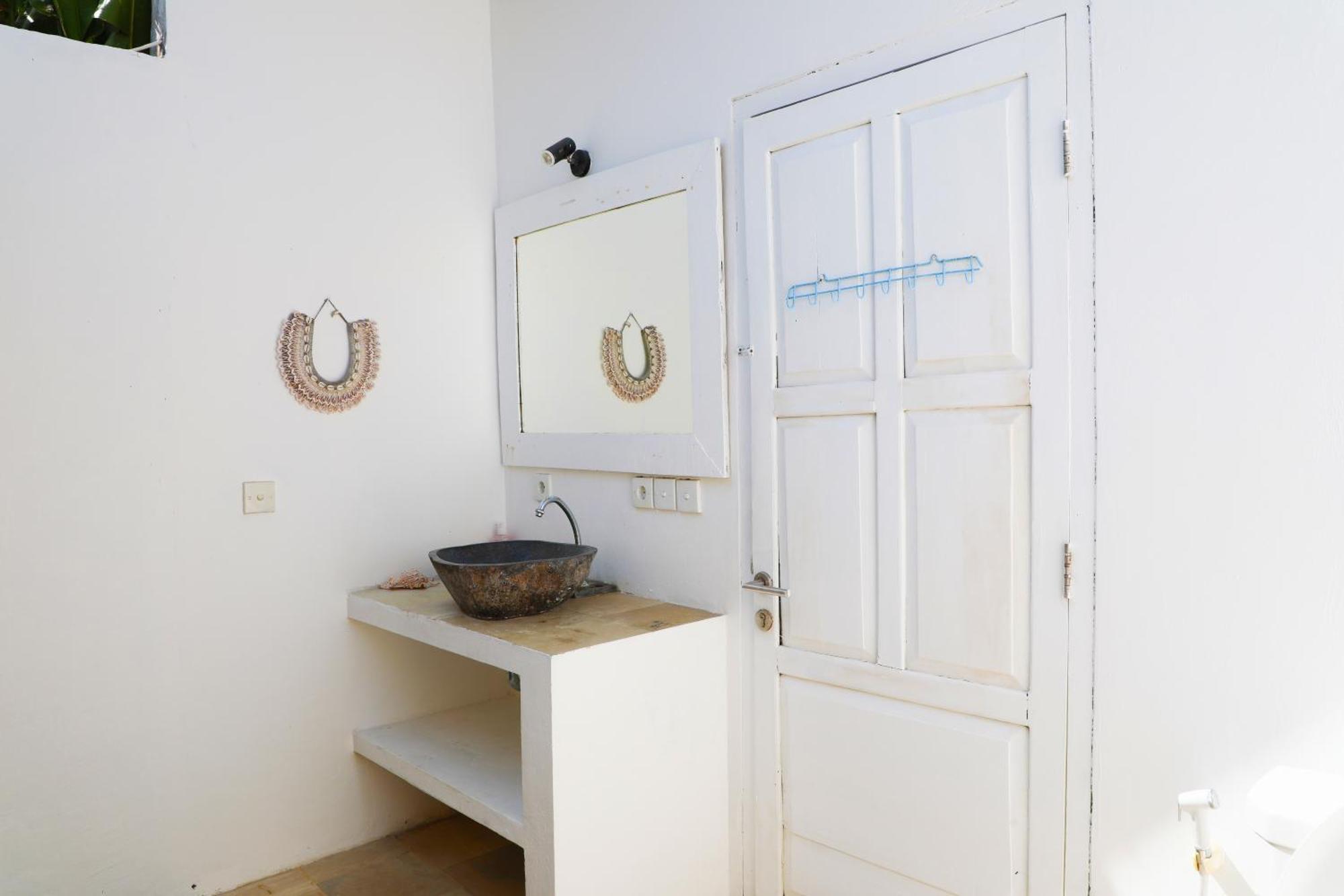Bingin Bienvenue Guest House Uluwatu Kültér fotó